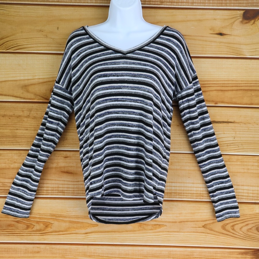 American Eagle Outfitters Sweater Soft & Sexy Plush Womens M Gray Striped V-Neck